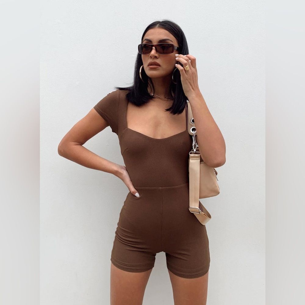 Princess Polly, NOLAN SHORT SLEEVE ROMPER‎ BROWN size 2 nwt